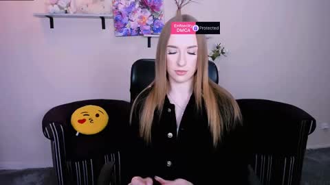 doll_vey online show from February 25, 1:43 pm