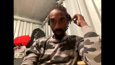 Snapshot of dollar_9xxx chatting on December 14, 2:22 am DollArs 9xxDx online show from December 14, 2:22 am