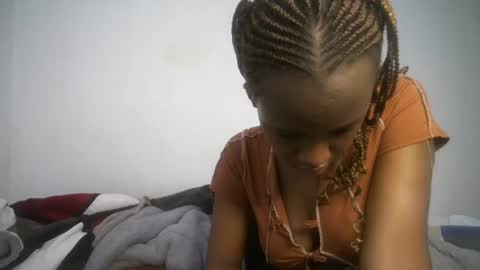 dollberry online show from February 12, 8:49 am