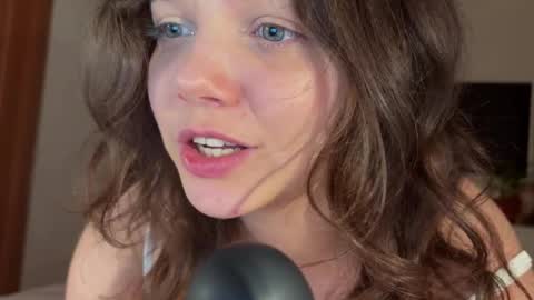 Snapshot of dolldolor chatting on October 25, 8:09 pm Charlotte online show from October 25, 8:09 pm