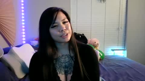 DOLLLFACE online show from February 1, 10:15 am