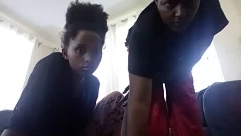 Dolly online show from November 3, 2:40 pm