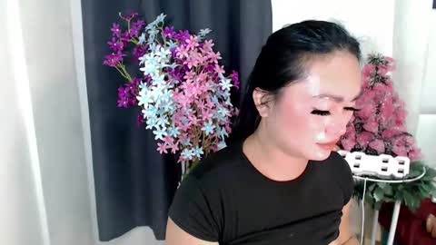 YUMEE online show from October 31, 3:34 pm