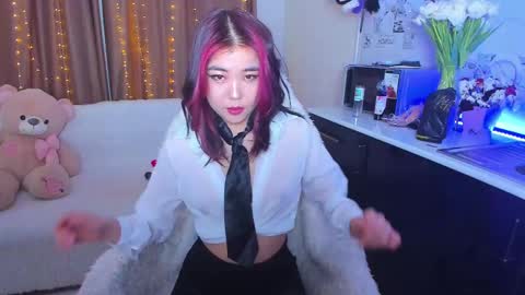 Snapshot of dollyiaa chatting on March 2, 1:47 am Dollya online show from March 2, 1:47 am