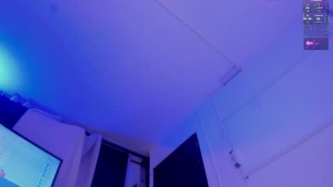 Mae online show from October 7, 2:51 am