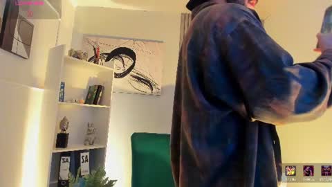 domboy  online show from July 24, 2:09 am