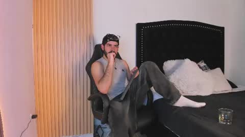 domboy  online show from July 11, 8:56 pm