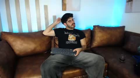 domboy  online show from June 22, 8:38 pm