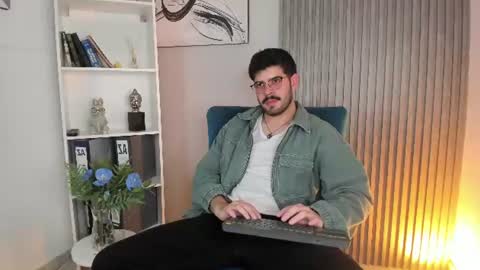 domboy  online show from June 20, 8:04 pm