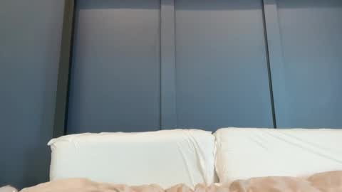 Dom online show from December 14, 9:32 pm