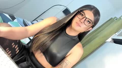 ANGELA online show from October 1, 4:00 am