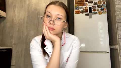 Olivia online show from November 23, 4:32 am