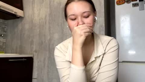 Olivia online show from November 22, 4:11 am