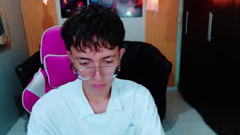 dominic_carminex online show from November 4, 7:48 pm