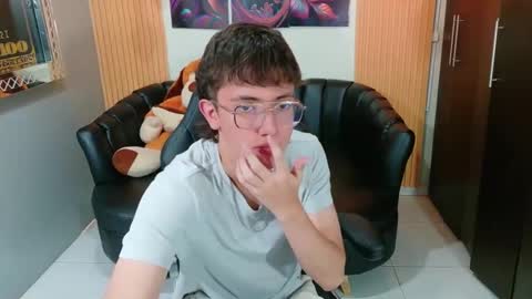 dominic_carminex online show from October 18, 7:51 pm