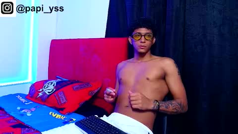 Snapshot of dominic_smith_ chatting on October 18, 10:47 pm dominic_smith_ online show from October 18, 10:47 pm