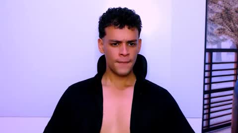 Dominic online show from October 7, 7:10 pm