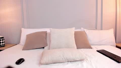 Dominick Star online show from February 11, 1:04 pm