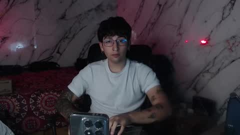 dominus_kane online show from February 20, 12:21 am