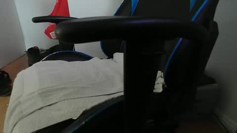 Dominique online show from November 5, 6:21 pm