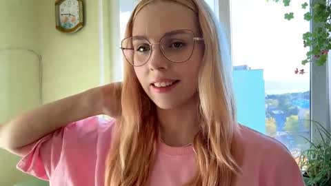 Karolina online show from October 7, 11:39 am
