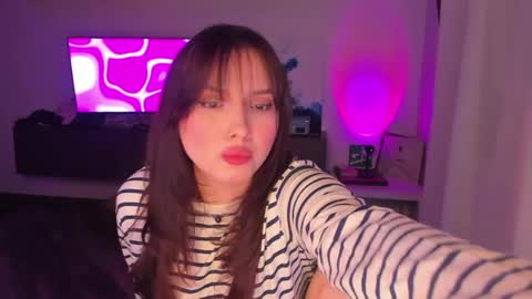 Dora Charmer online show from May 23, 5:31 pm