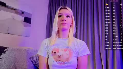 Kiki online show from July 9, 3:38 pm