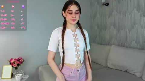 Kiki online show from June 28, 1:45 am