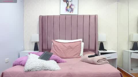 Anny online show from March 24, 2:45 pm