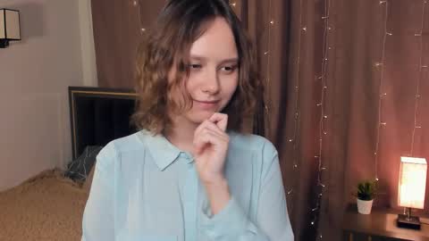 Violet online show from November 7, 8:22 pm