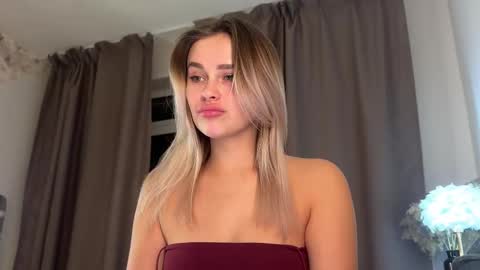 Amy online show from November 10, 7:49 pm