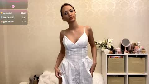 Kate online show from May 3, 9:10 pm
