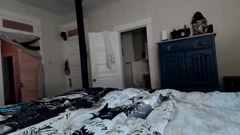 AMA online show from December 25, 11:20 pm