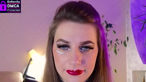 Emily online show from November 30, 4:03 pm