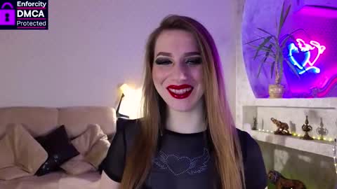 Emily online show from November 28, 1:18 pm