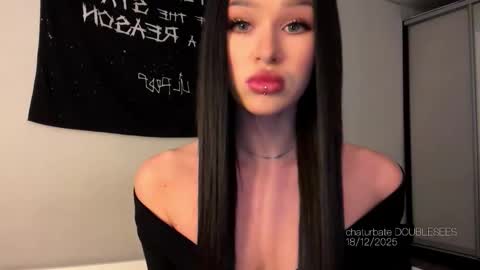 MOLLYYYY dont forget to give me a thumb up online show from December 18, 8:53 am