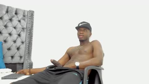 DOUGLAS online show from October 4, 3:10 pm