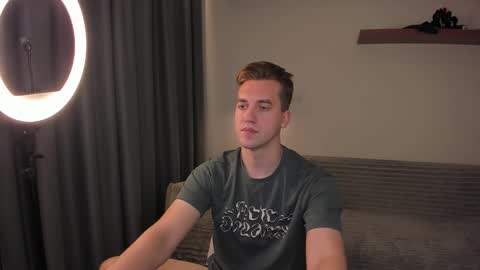 Mervin  online show from September 19, 8:12 pm