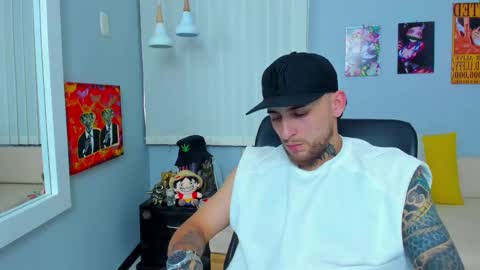 Snapshot of drako_lamar chatting on February 12, 3:38 pm Drako online show from February 12, 3:38 pm