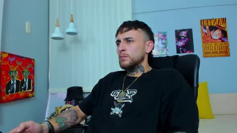 Snapshot of drako_lamar chatting on February 17, 3:33 pm Drako online show from February 17, 3:33 pm