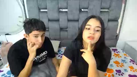 Snapshot of dravith_and_valery chatting on February 19, 4:44 am -- nicolle and jhon -- online show from February 19, 4:44 am