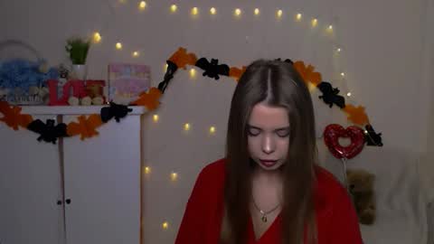 Snapshot of dream_mari chatting on October 21, 7:02 am Mari online show from October 21, 7:02 am
