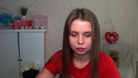 Snapshot of dream_mari chatting on September 26, 7:49 am Mari online show from September 26, 7:49 am