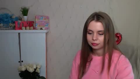 Snapshot of dream_mari chatting on September 25, 7:26 am Mari online show from September 25, 7:26 am