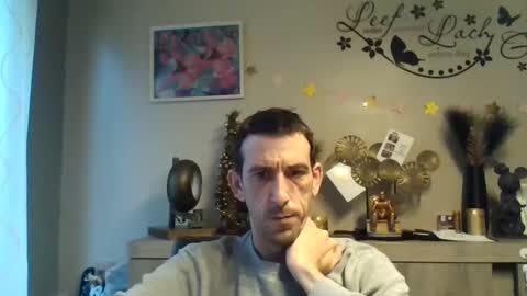 dreamguy38 online show from December 3, 8:00 am