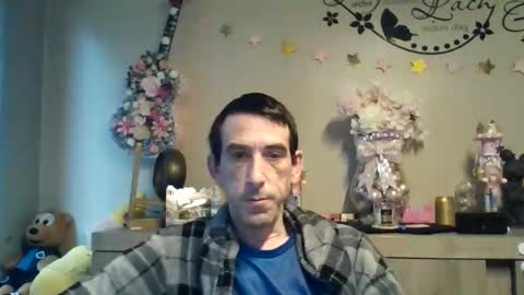 dreamguy38 online show from November 23, 9:18 am