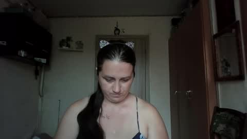 dreamiebelle online show from September 10, 9:32 am