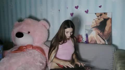 Snapshot of dreamkaren_ chatting on September 13, 5:15 pm Karina online show from September 13, 5:15 pm