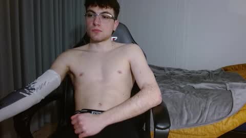 DreamBoy online show from March 16, 2:48 am