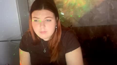 Snapshot of dreamy_desire_ chatting on October 24, 10:10 pm Odri online show from October 24, 10:10 pm